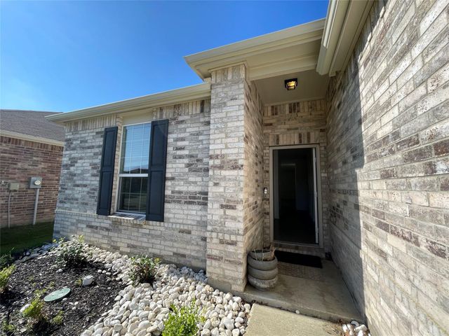 2408 Barzona Drive, Fort Worth, TX 76131