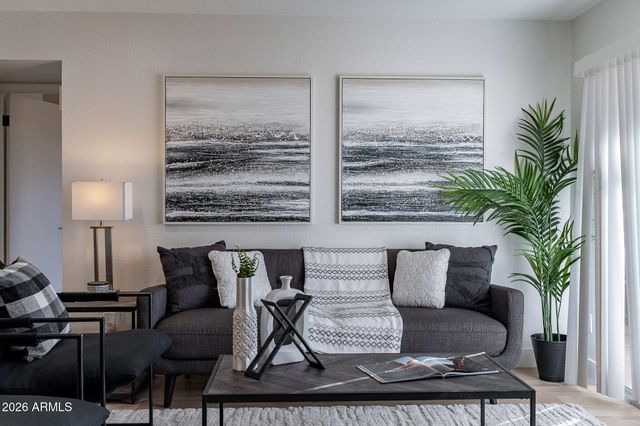 4608 W MARYLAND Avenue 214, Glendale, AZ 85301