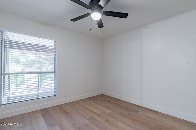 4608 W MARYLAND Avenue 214, Glendale, AZ 85301