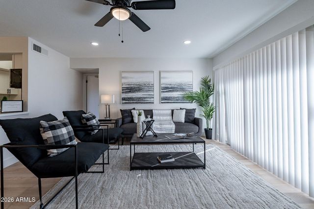 4608 W MARYLAND Avenue 214, Glendale, AZ 85301