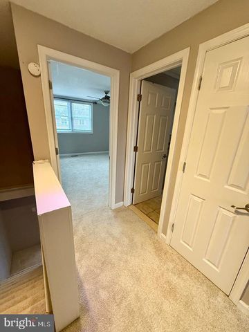 1074 N ACADEMY AVE, Glenolden, PA 19036