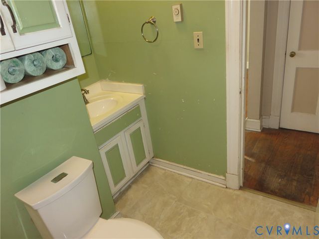 4807 Oakleys Ln, Henrico, VA 23231