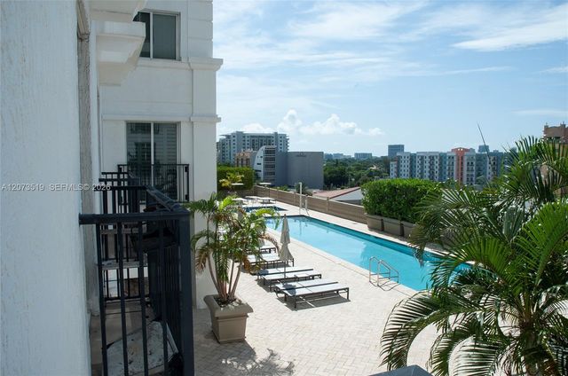 10 Aragon Avenue 703, Coral Gables, FL 33134