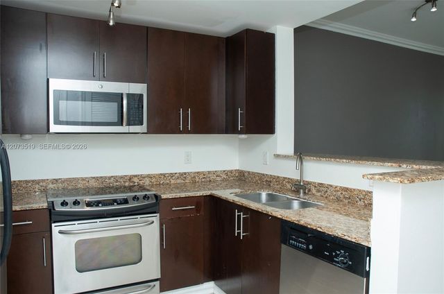 10 Aragon Avenue 703, Coral Gables, FL 33134