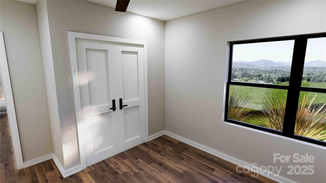 512 Sunset Villas Lane, Asheville, NC 28804