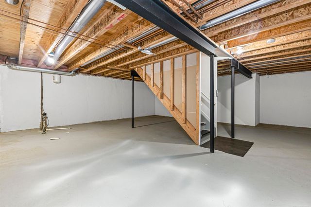 3786 Knightbridge Circle, Sterling Heights, MI 48314