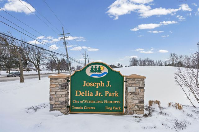 3786 Knightbridge Circle, Sterling Heights, MI 48314