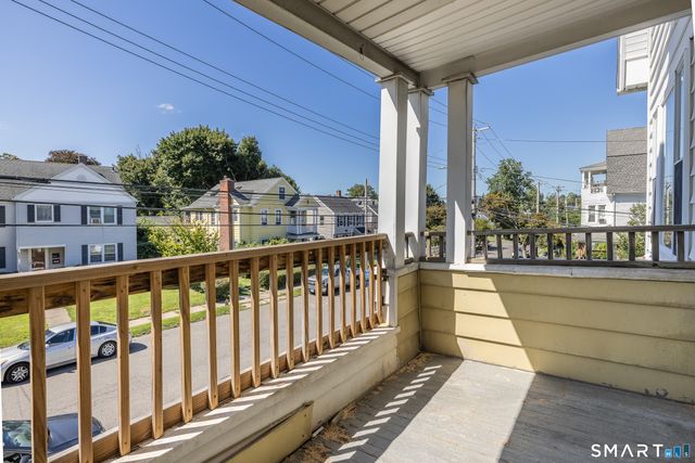 74 Harbor Avenue 2nd floor, Bridgeport, CT 06605