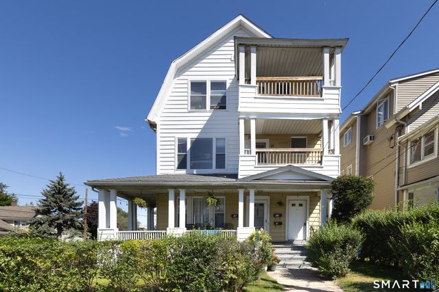 74 Harbor Avenue 2nd floor, Bridgeport, CT 06605
