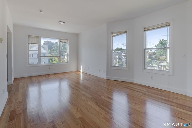 74 Harbor Avenue 2nd floor, Bridgeport, CT 06605