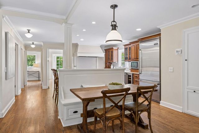 60 Myrtlewood Road, Wayzata, MN 55391