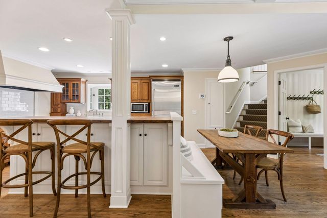 60 Myrtlewood Road, Wayzata, MN 55391