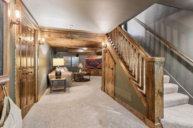 60 Myrtlewood Road, Wayzata, MN 55391