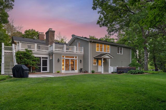 60 Myrtlewood Road, Wayzata, MN 55391