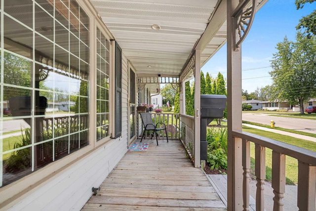 1233 WESTERN AVENUE, Green Bay, WI 54303