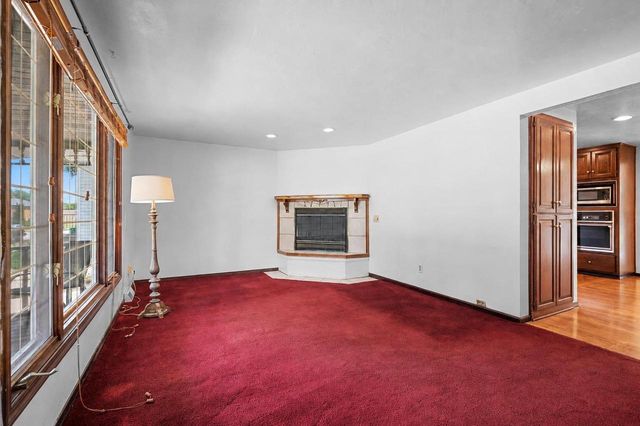 1233 WESTERN AVENUE, Green Bay, WI 54303