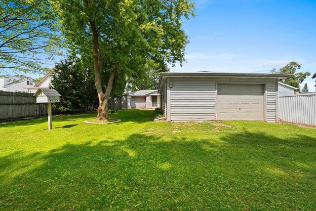 1233 WESTERN AVENUE, Green Bay, WI 54303