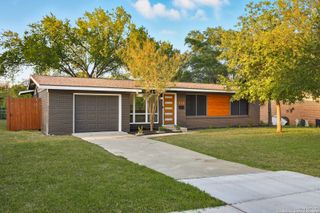 439 Sandalwood Ln, San Antonio, TX 78216