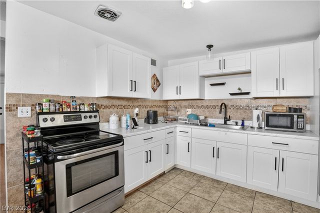 4686 Sheppard Drive, Las Vegas, NV 89122