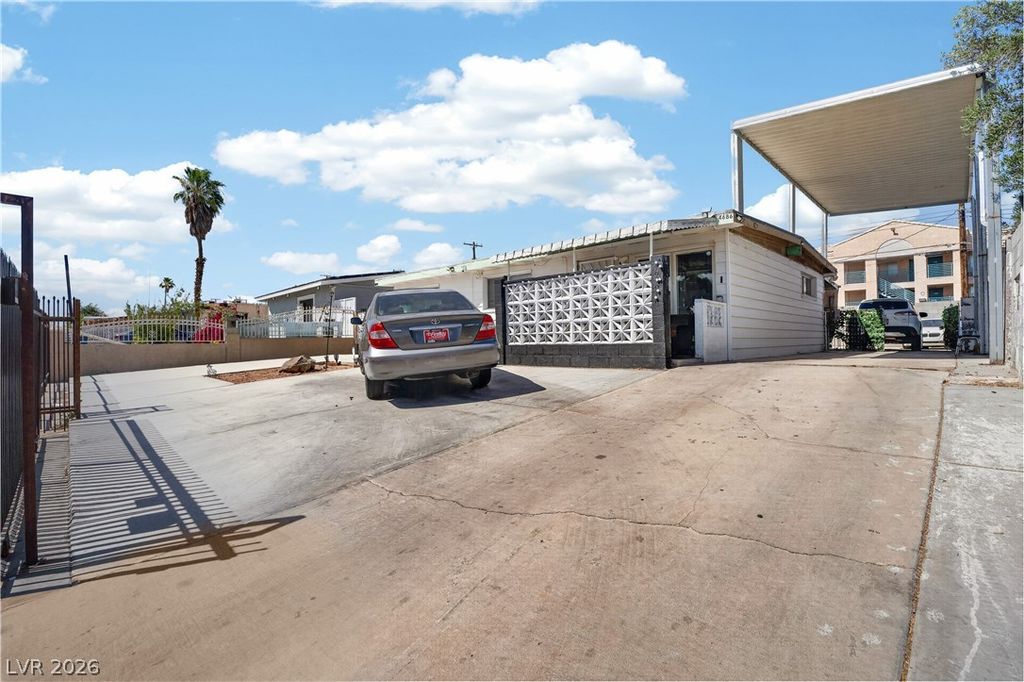4686 Sheppard Drive, Las Vegas, NV 89122