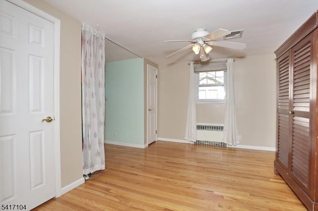 16 Maple Ave, South Hackensack Twp., NJ 07606