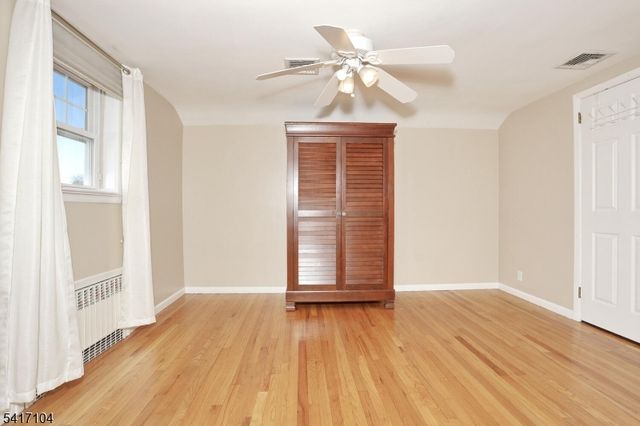 16 Maple Ave, South Hackensack Twp., NJ 07606