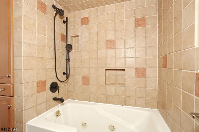 16 Maple Ave, South Hackensack Twp., NJ 07606