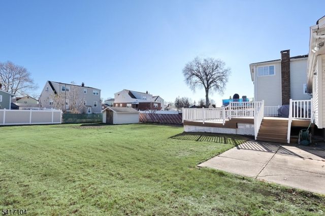 16 Maple Ave, South Hackensack Twp., NJ 07606