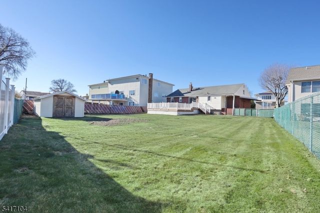 16 Maple Ave, South Hackensack Twp., NJ 07606