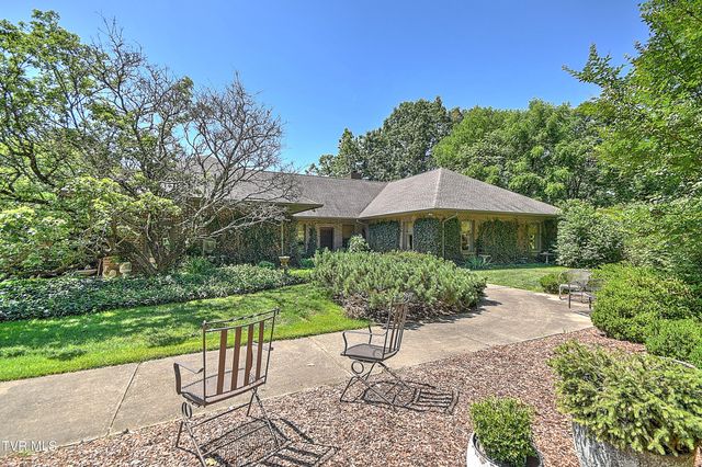 850 Belleair Lane, Bristol, VA 24201