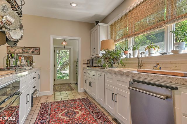 850 Belleair Lane, Bristol, VA 24201