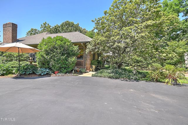 850 Belleair Lane, Bristol, VA 24201