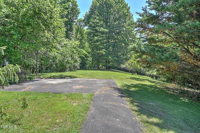 850 Belleair Lane, Bristol, VA 24201