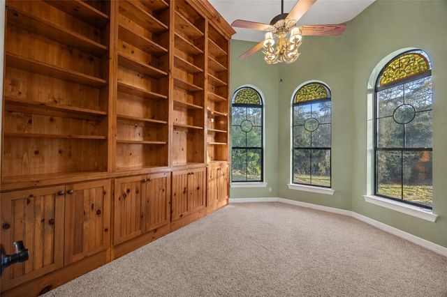 26150 Crown Ranch Boulevard, Montgomery, TX 77316