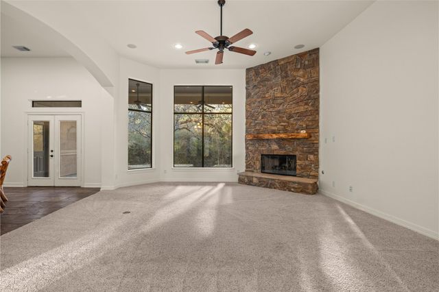 26150 Crown Ranch Boulevard, Montgomery, TX 77316