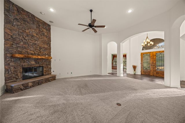 26150 Crown Ranch Boulevard, Montgomery, TX 77316
