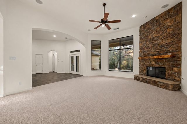 26150 Crown Ranch Boulevard, Montgomery, TX 77316