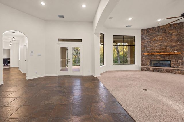 26150 Crown Ranch Boulevard, Montgomery, TX 77316