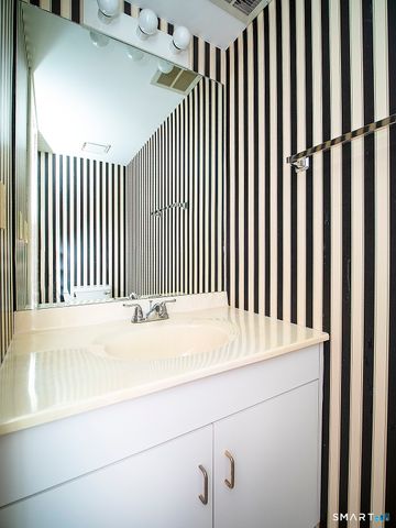 1414 Whitney Avenue APT E3, Hamden, CT 06517