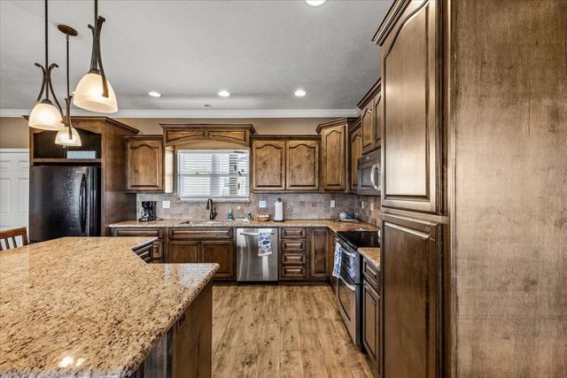 951 S Gateway, Port Bolivar, TX 77650