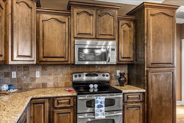 951 S Gateway, Port Bolivar, TX 77650