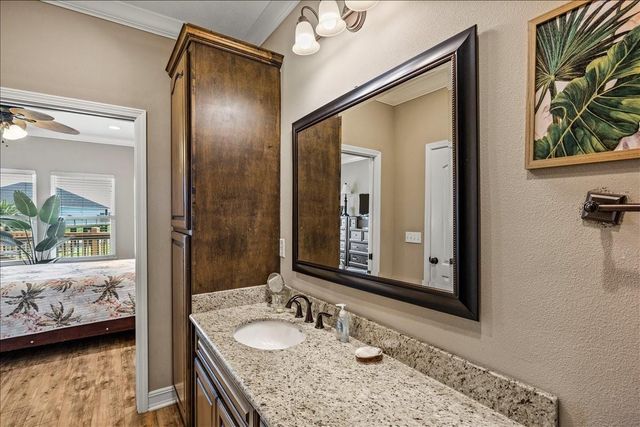 951 S Gateway, Port Bolivar, TX 77650