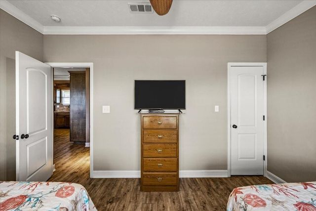 951 S Gateway, Port Bolivar, TX 77650