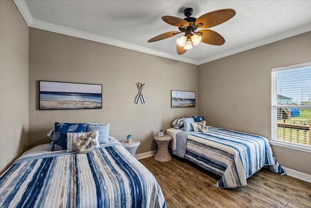 951 S Gateway, Port Bolivar, TX 77650