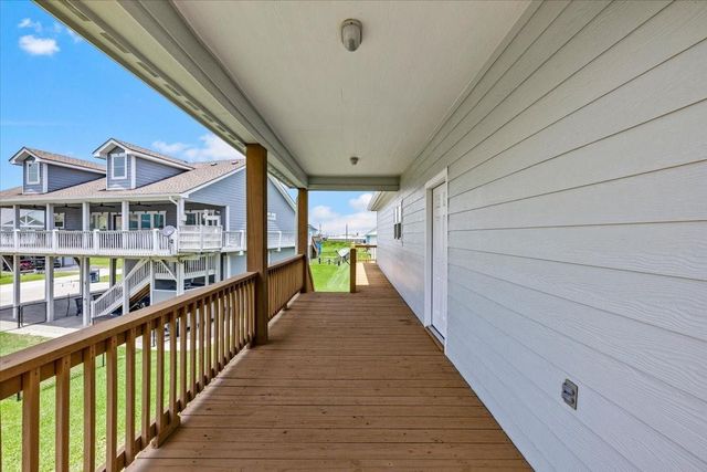 951 S Gateway, Port Bolivar, TX 77650