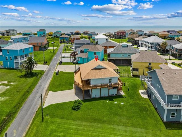 951 S Gateway, Port Bolivar, TX 77650