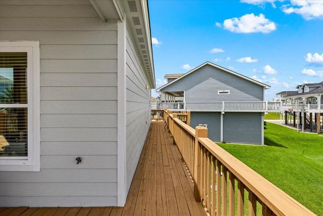951 S Gateway, Port Bolivar, TX 77650