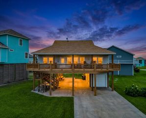 951 S Gateway, Port Bolivar, TX 77650