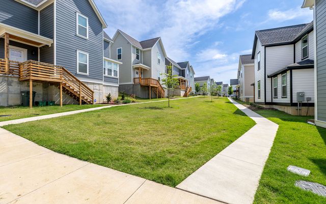 3185 W Salida Lane, Fayetteville, AR 72704
