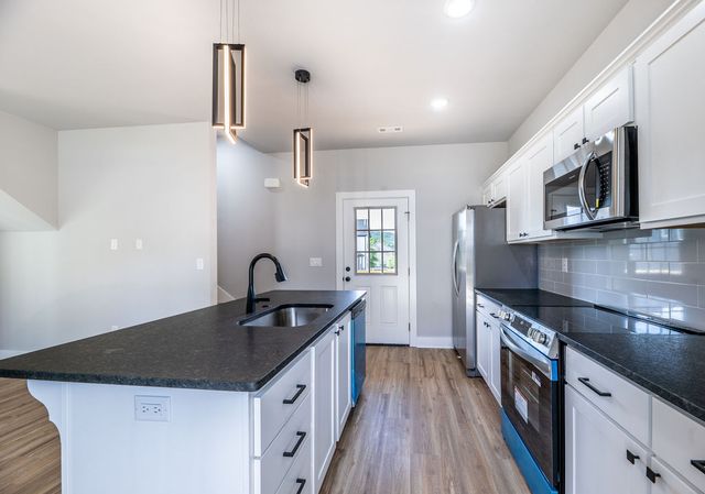 3185 W Salida Lane, Fayetteville, AR 72704